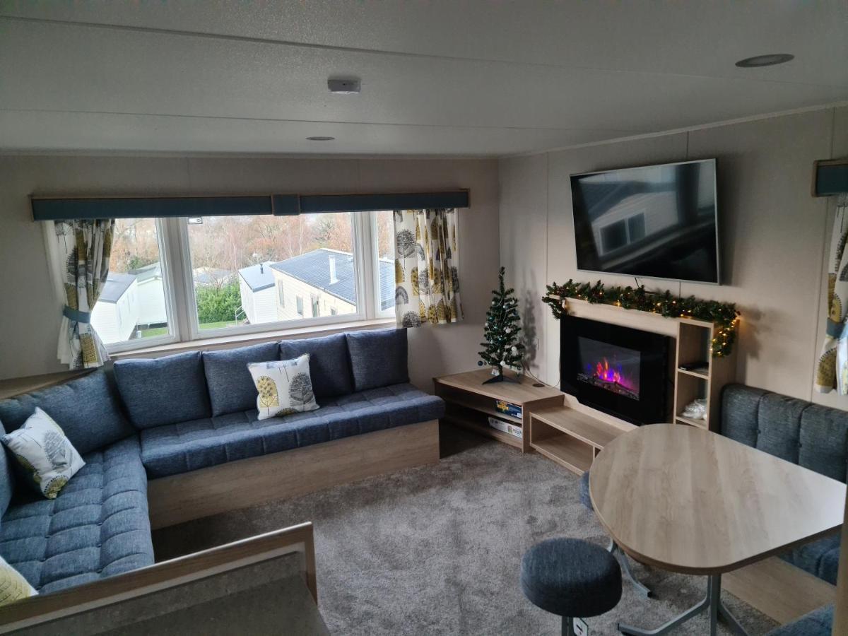 Escape City Caravan Lytchett Minster Exterior foto
